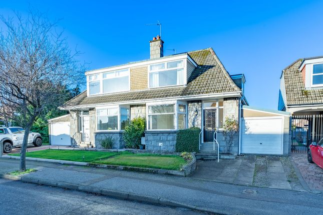 Beechhill Gardens, Aberdeen, AB15 3 bed semi