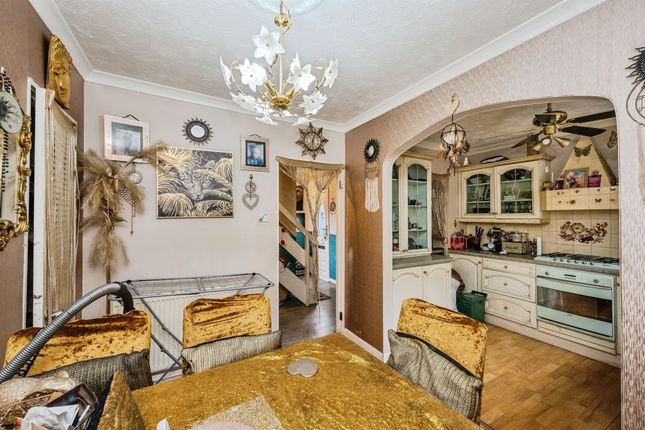 3 bed end terrace house