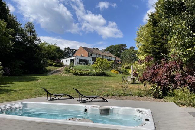 4 bedroom semi-detached house for sale