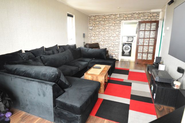 Nightingale Vale, London 1 bed flat for sale