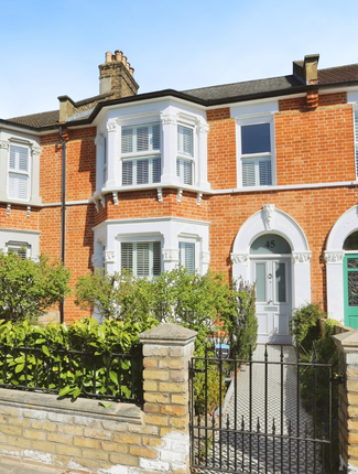 4 bedroom terraced house for sale