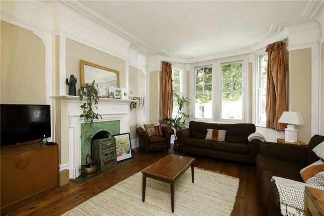 Woodgrange Avenue, London, W5 3 bed apartment for sale