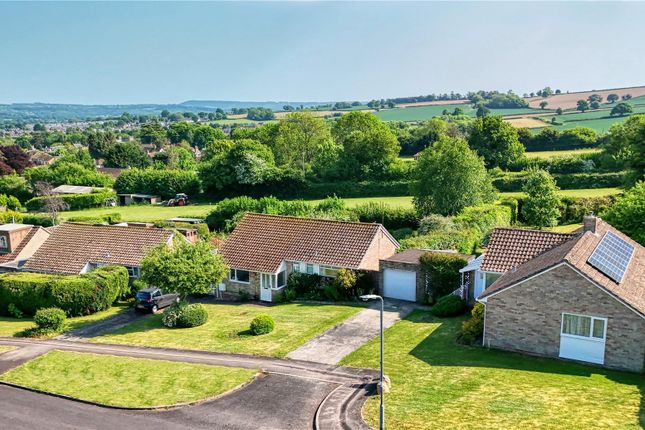 Rackclose Park, Chard, Somerset, TA20 3 bed bungalow for sale