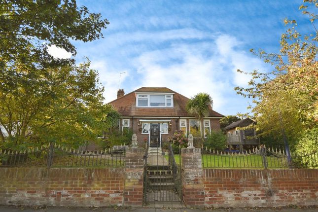 Northumberland Avenue, Margate 4 bed detached bungalow for sale