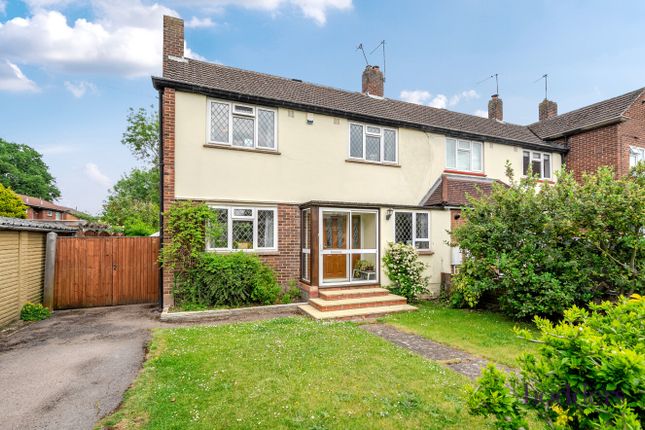Longbourne Way, Chertsey, Surrey, KT16 3 bed end of terrace house for sale