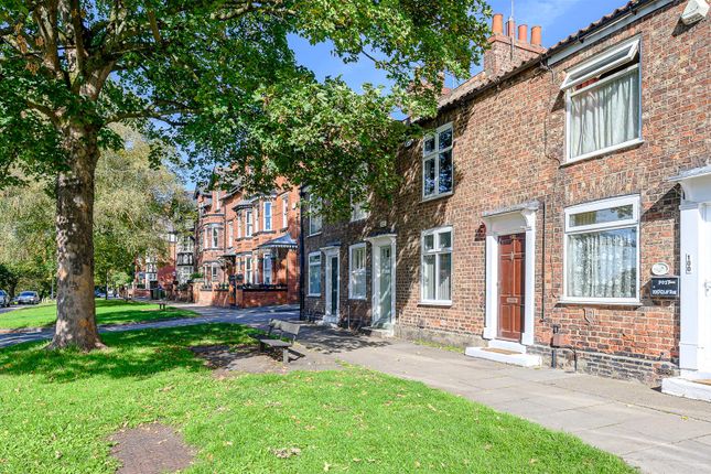 Clifton Green, York YO30 6BA 2 bed terraced house for sale