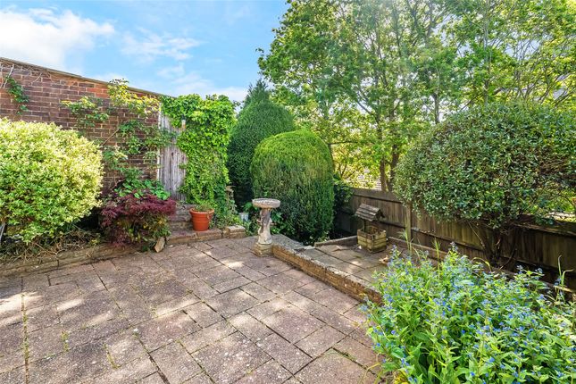 Claygate Road, Dorking, Surrey, RH4 2 bed bungalow for sale