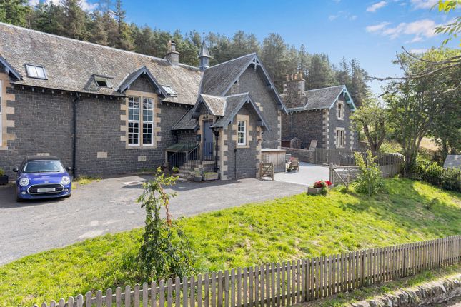 177 Galashiels Road, Stow, Borders... 4 bed semi