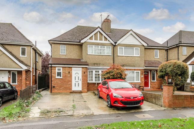 Bradwell Road, Milton Keynes MK13 3 bed semi