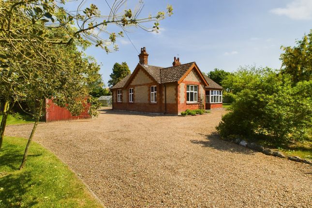 Wretton Road, Stoke Ferry PE33 3 bed detached bungalow for sale