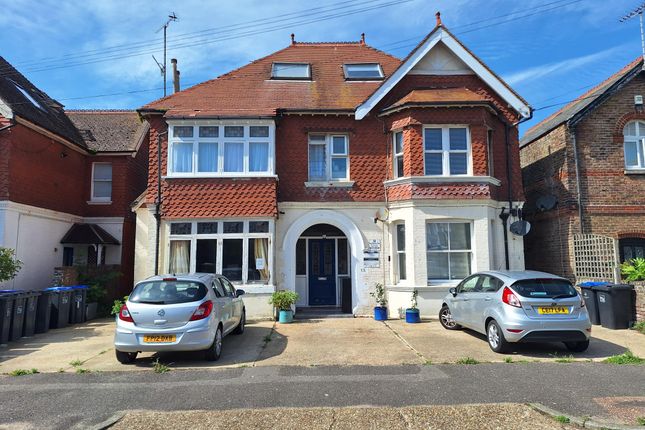 1 bedroom ground floor flat for sale