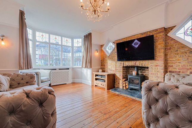 5 bedroom semi-detached house for sale