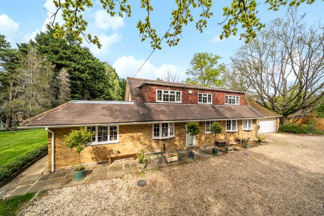 Scotts Grove Road, Chobham, GU24 4 bed detached house for sale