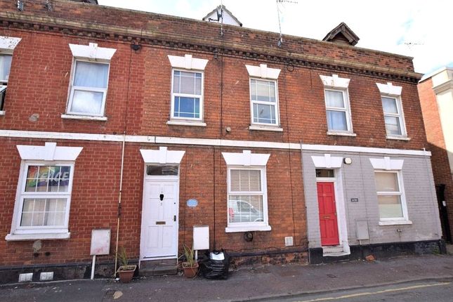Russell Street, Gloucester, GL1 2 bed apartment for sale