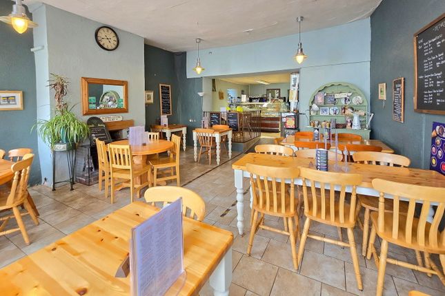 Market Street, Okehampton EX20 2 bed terraced house for sale