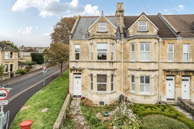 5 bedroom end of terrace house for sale