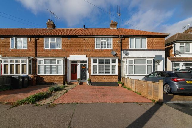 Birchwood Avenue, Hatfield 2 bed terraced house for sale