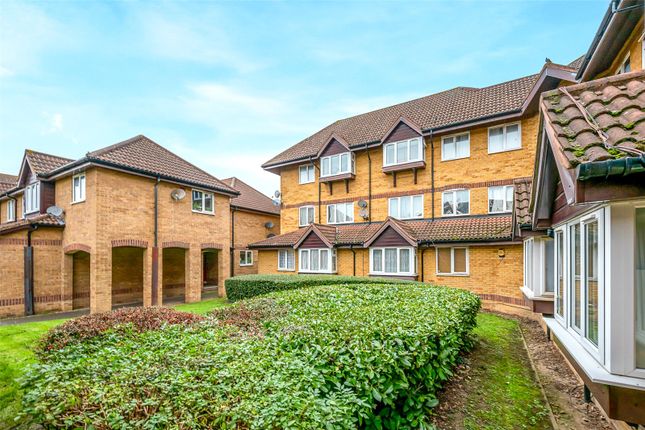 Cook Square, Erith, Kent, DA8 1 bed apartment for sale
