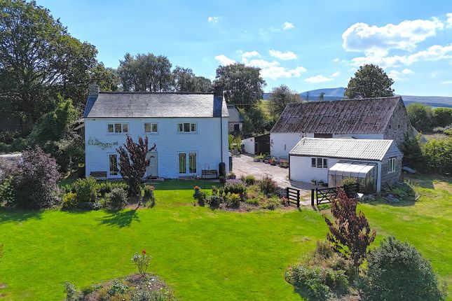 Trecastle, Brecon, Powys. 4 bed detached house for sale