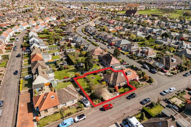 3 bed semi-detached bungalow