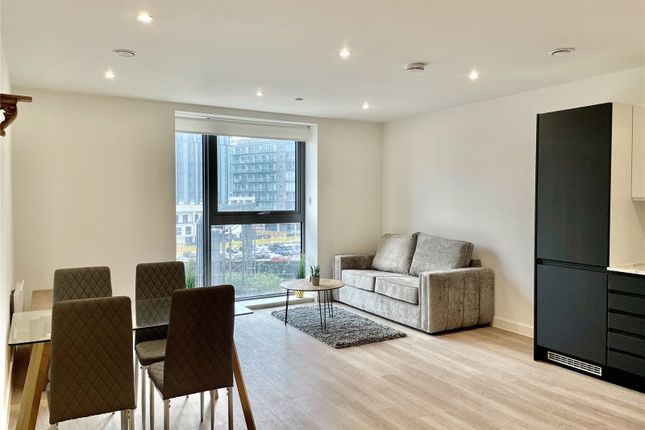 Embankment West, 2 New Kings Head... 2 bed apartment for sale