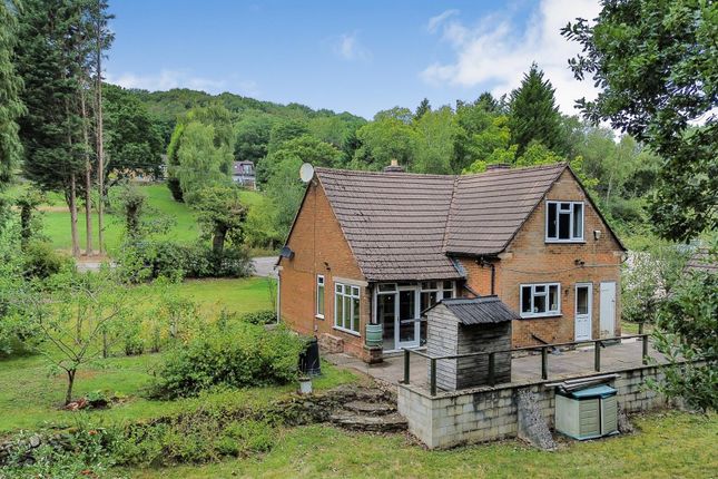 Hardwick Wood, Wingerworth... 3 bed detached bungalow for sale