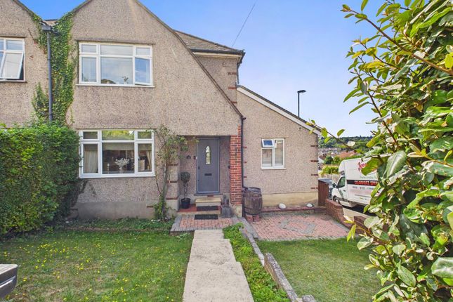 Winifred Road, COULSDON CR5 3 bed semi