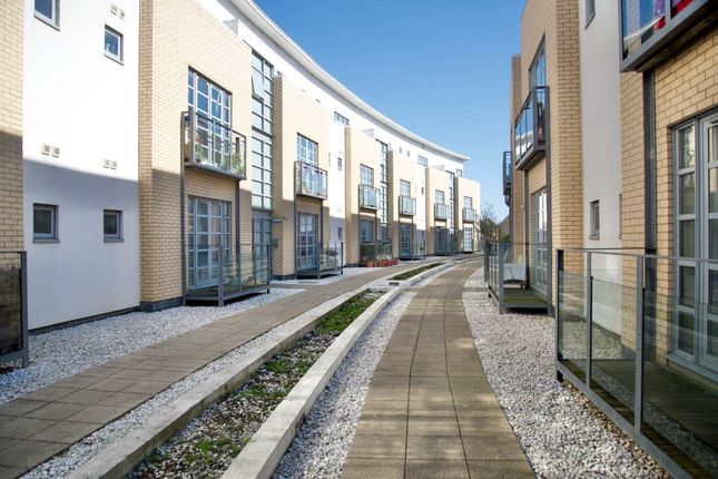 Charlesmere Gardens, Thamesmead West... 2 bed apartment for sale