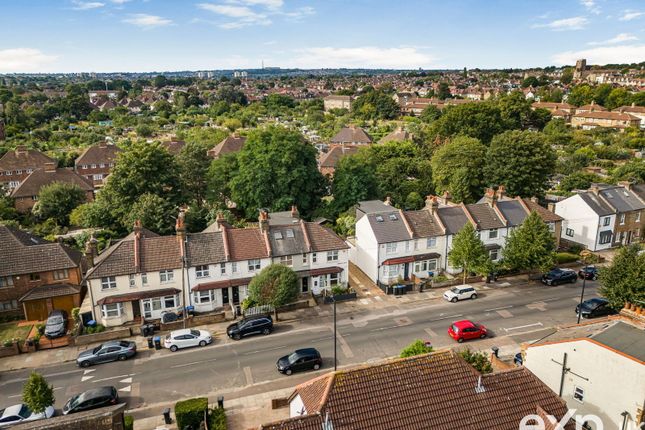 Barrowell Green, London N21 3 bed end of terrace house for sale