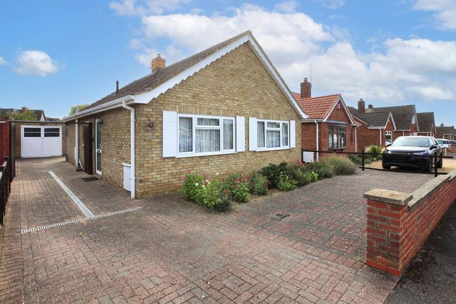 Upton Close, Stanground... 2 bed detached bungalow for sale