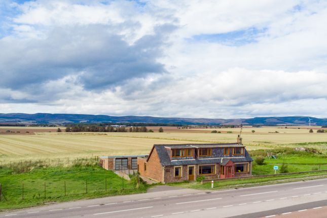 5 bedroom cottage for sale