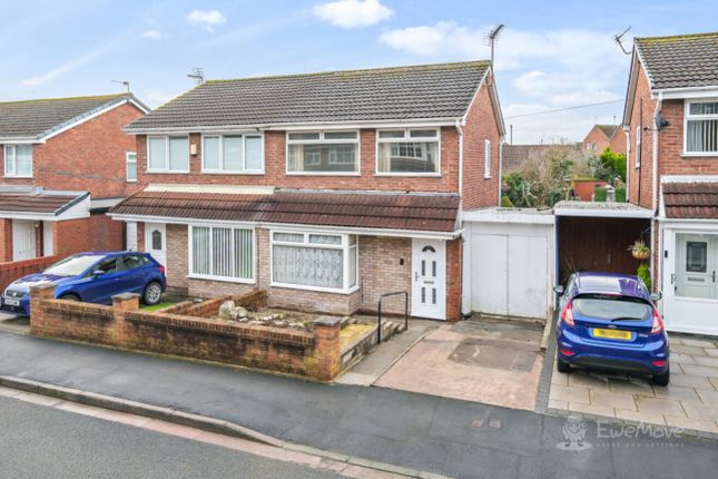 Renfrew Avenue, St. Helens... 2 bed semi