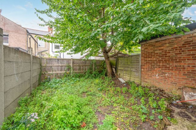 Oaklands Road, Cricklewood, London, NW2 3 bed terraced house for sale