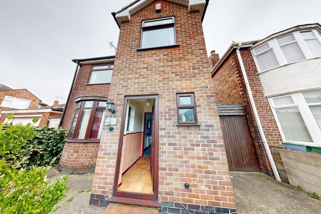 3 bed detached house