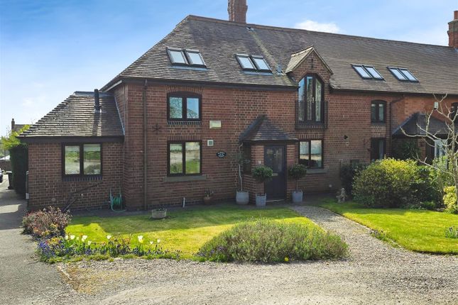 Risborrow Close, Etwall, Derby 4 bed semi