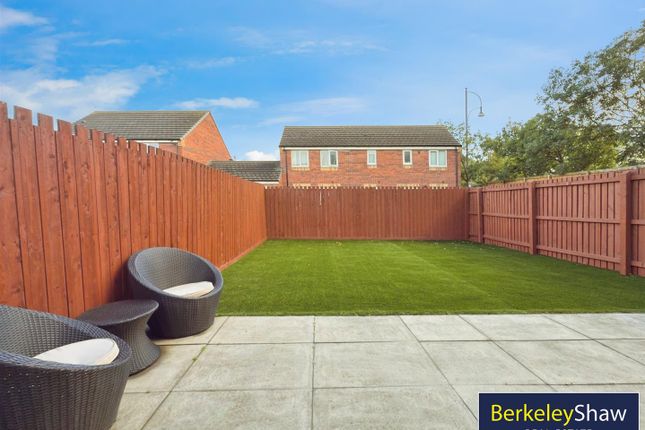2 bedroom semi-detached house for sale