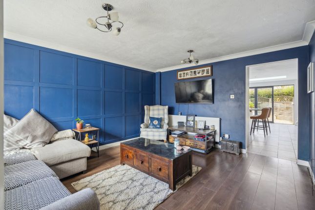 Oak End Drive, Iver Heath SL0 3 bed semi