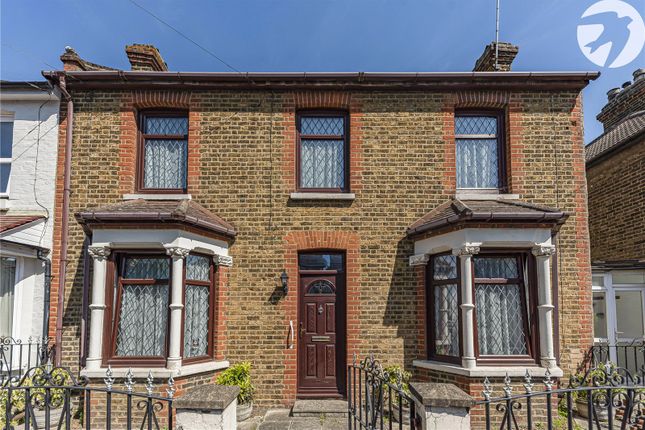 Eglinton Road, Swanscombe, Kent, DA10 3 bed terraced house for sale