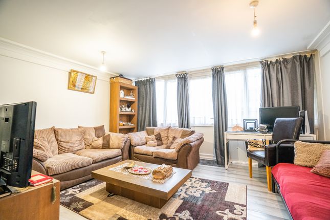 Norman Crescent 2 bed apartment for sale