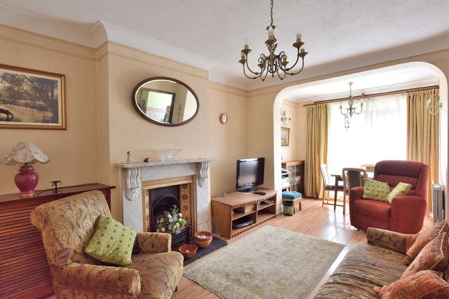 Broomfield Lane, Palmers Green... 4 bed semi