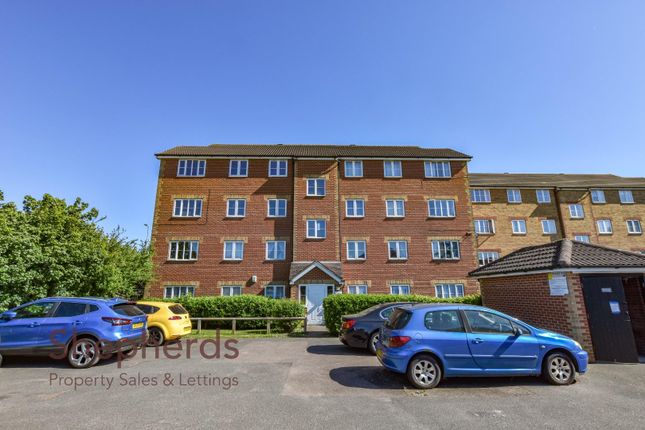 Colthurst Gardens, Hoddesdon EN11 2 bed flat for sale