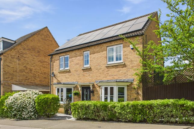Sandpiper Way, Leighton Buzzard, LU7 4 bed detached house for sale