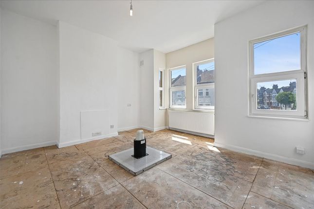 Chapter Road, Willesden Green, NW2 1 bed apartment for sale