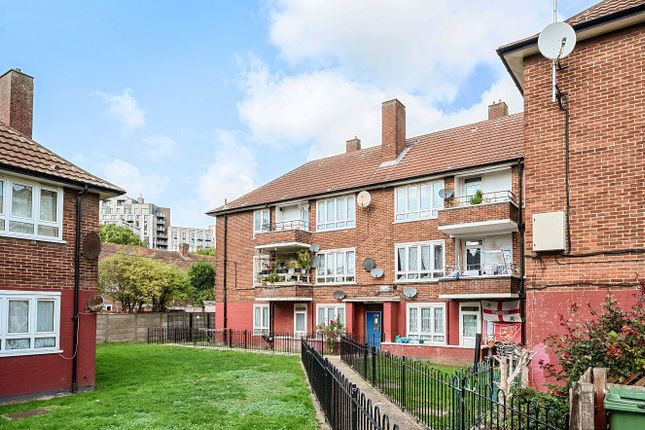 Fendt Close, London 3 bed apartment for sale