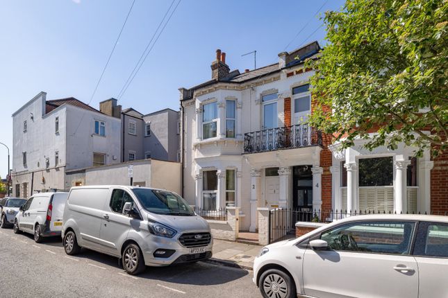 4 bedroom end of terrace house for sale