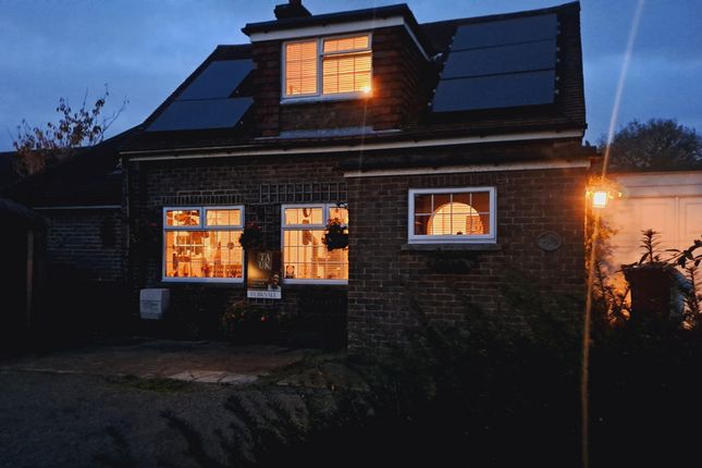 2 bedroom detached house for sale