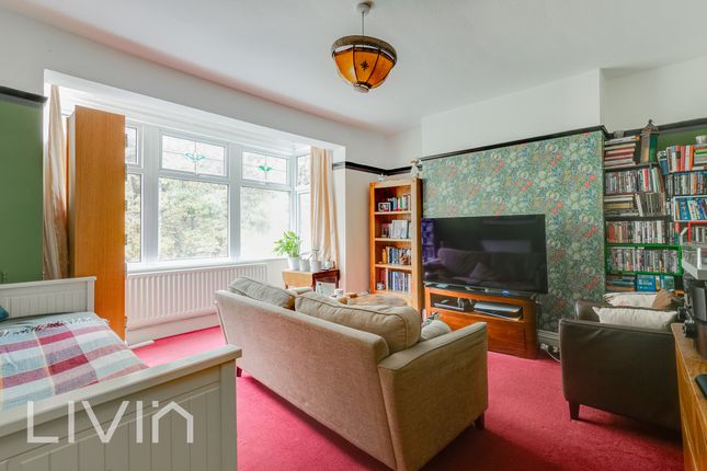 London SE25 3 bed flat for sale