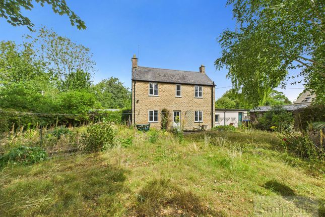 2 bedroom detached house for sale