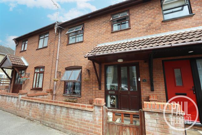 Morton Road, Lowestoft, NR33 3 bed terraced house for sale