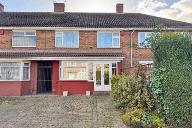 ULSTER AVENUE, GRIMSBY 3 bed terraced house for sale